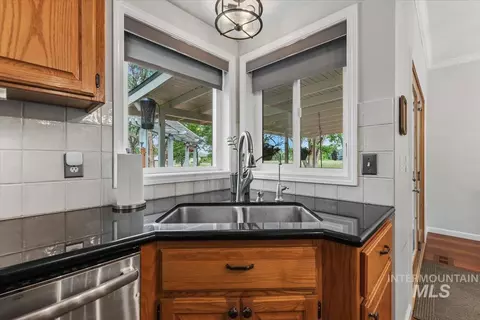 Kitchen - 2339 N Equestrian Pl, Eagle, ID 83616 photo 1 of 3