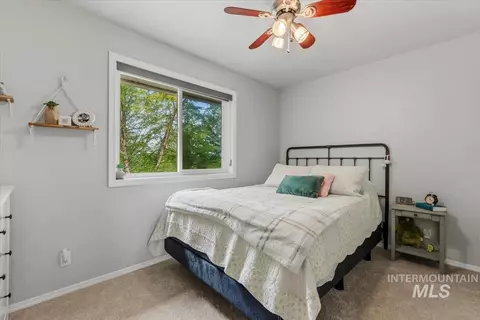 Bedroom - 2339 N Equestrian Pl, Eagle, ID 83616 photo 2 of 4