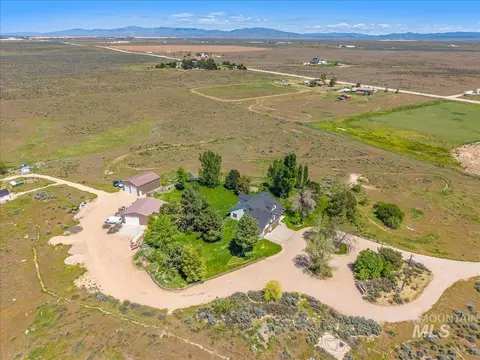 18593 S Pleasant Valley Rd, Kuna, ID 83634