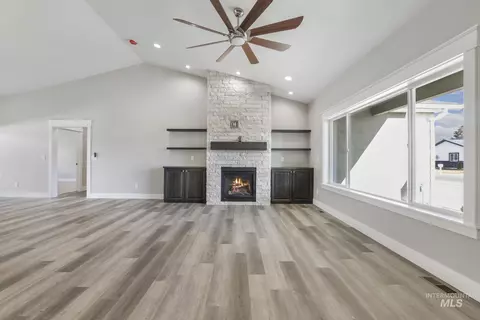 Living - 298 Sandi Rd, Twin Falls, ID 83301 photo 2 of 4
