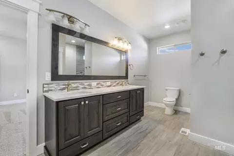Bath - 298 Sandi Rd, Twin Falls, ID 83301 photo 3 of 5
