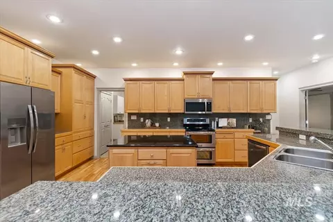 Kitchen - 1420 W Powder Ct, Eagle, ID 83616 photo 1 of 4