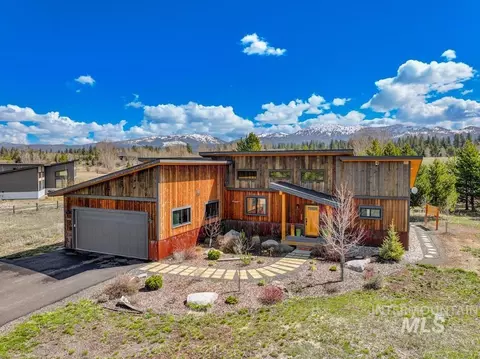 13800 Raptor Loop, Mccall, ID 83638