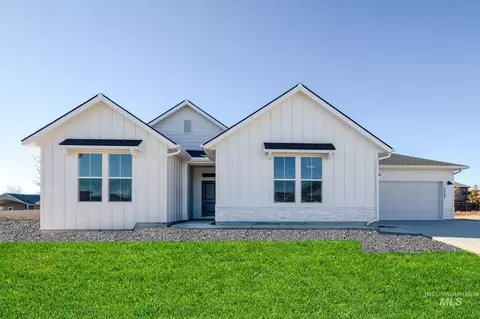 3885 E White Plains St, Nampa, ID 83686