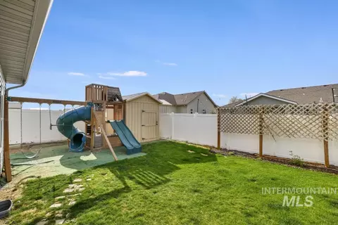 Exterior - 719 E Avenue J, Jerome, ID 83338 photo 3 of 12