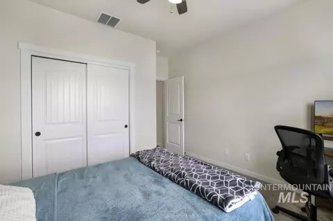 Bedroom - 719 E Avenue J, Jerome, ID 83338 photo 3 of 6