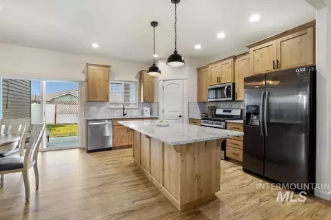 Kitchen - 719 E Avenue J, Jerome, ID 83338 photo 3 of 6