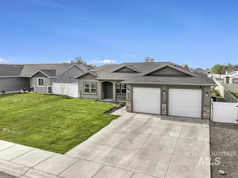 Exterior - 719 E Avenue J, Jerome, ID 83338 photo 8 of 12