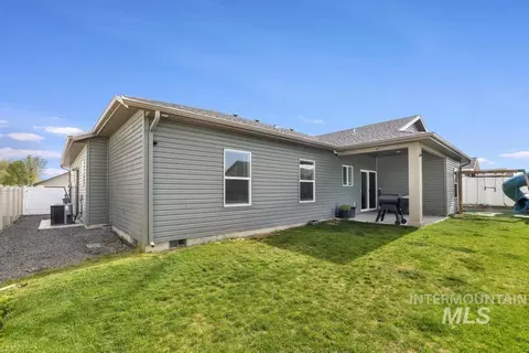 Exterior - 719 E Avenue J, Jerome, ID 83338 photo 6 of 12