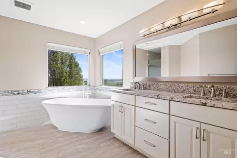 Bath - 2522 E 3719 N, Twin Falls, ID 83301 photo 1 of 3