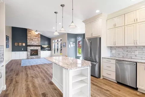 Kitchen - 2522 E 3719 N, Twin Falls, ID 83301 photo 4 of 4