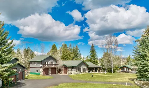 76 Rogers Ln, Mccall, ID 83638