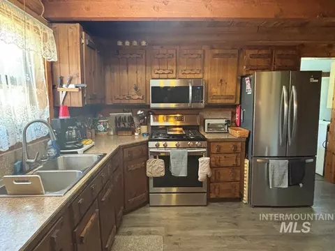 Kitchen - 9606 Packer John Rd, Smiths Ferry, ID 83611 photo 1 of 3