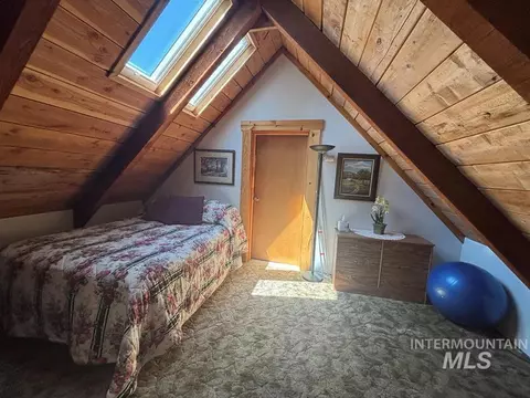 Bedroom - 9606 Packer John Rd, Smiths Ferry, ID 83611 photo 5 of 5