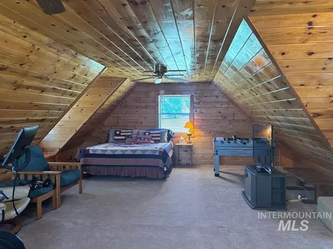 Bedroom - 9606 Packer John Rd, Smiths Ferry, ID 83611 photo 3 of 5