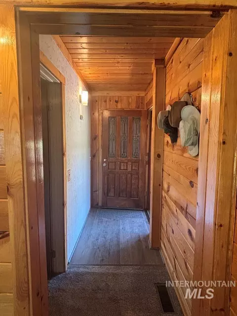 Entry Way - 9606 Packer John Rd, Smiths Ferry, ID 83611 photo 1 of 2