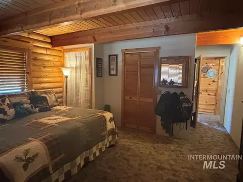 Bedroom - 9606 Packer John Rd, Smiths Ferry, ID 83611 photo 2 of 5