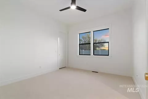 Bedroom - 196 N Timber Wolf Pl, Eagle, ID 83616 photo 3 of 4