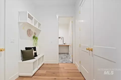 Entry Way - 196 N Timber Wolf Pl, Eagle, ID 83616 photo 3 of 4