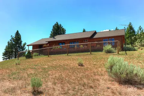 211 Evergreen Dr, Boise, ID 83716