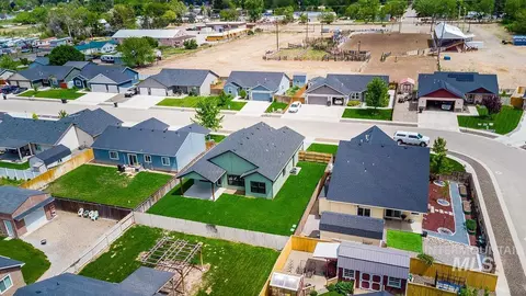 View/Area - 1075 W 10th St, Weiser, ID 83672 photo 2 of 2
