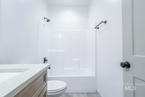 Bath - 1075 W 10th St, Weiser, ID 83672 photo 5 of 6