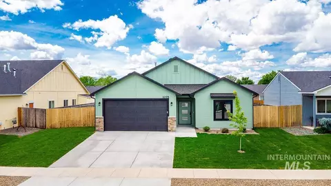 Exterior - 1075 W 10th St, Weiser, ID 83672 photo 1 of 8