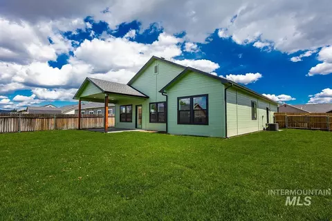 Exterior - 1075 W 10th St, Weiser, ID 83672 photo 7 of 8