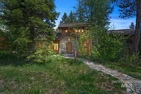 7 Rock Creek Ct, Donnelly, ID 83615