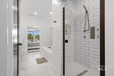 Bath - 660 3rd St, Notus, ID 83656 photo 2 of 5