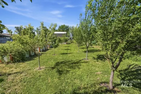Exterior - 660 3rd St, Notus, ID 83656 photo 7 of 9