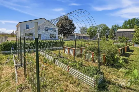 Exterior - 660 3rd St, Notus, ID 83656 photo 8 of 9