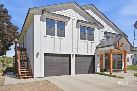 Exterior - 660 3rd St, Notus, ID 83656 photo 2 of 9