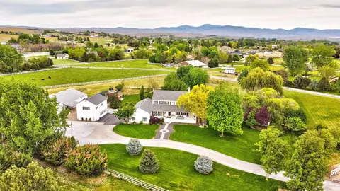 3552 W Deerfield Dr, Eagle, ID 83616
