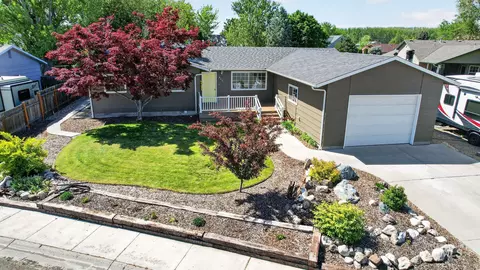 829 NW 2nd St, Fruitland, ID 83619