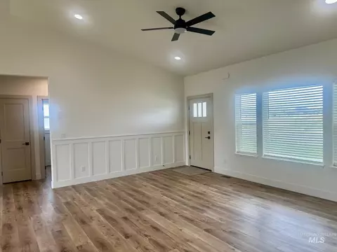Living - 507 Eclipse Dr, Twin Falls, ID 83301 photo 1 of 1