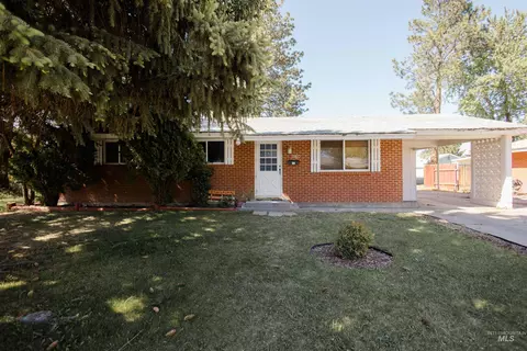 950 E 16th N, Mountain Home, ID 83647