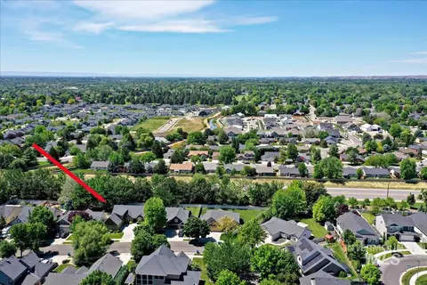 View/Area - 817 N Shadowridge Ave, Eagle, ID 83616 photo 2 of 7