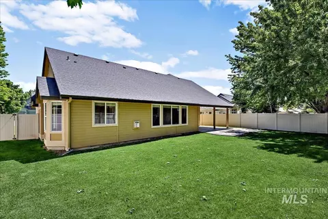 Exterior - 817 N Shadowridge Ave, Eagle, ID 83616 photo 5 of 5