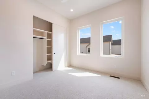 Bedroom - 24821 Ardmore Ct, Caldwell, ID 83607 photo 4 of 5