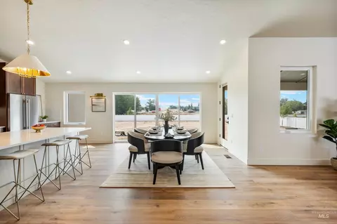 Dining - 24821 Ardmore Ct, Caldwell, ID 83607 photo 2 of 4
