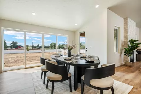 Dining - 24821 Ardmore Ct, Caldwell, ID 83607 photo 3 of 4