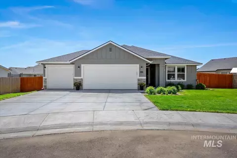 915 Accipiter Pl, Mountain Home, ID 83647
