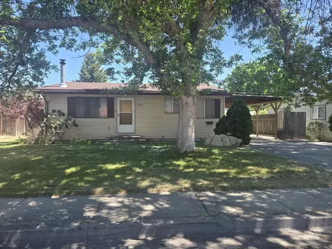 1280 Elm St, Mountain Home, ID 83647