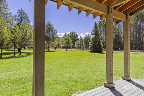 Exterior - 79 Sun Valley Pl, Cascade, ID 83611 photo 7 of 10