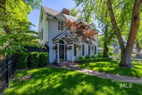 1424 E Warm Springs Ave, Boise, ID 83712
