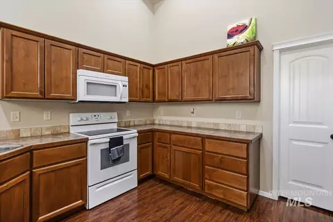 Kitchen - 609 Glen Eagle Dr, Jerome, ID 83338 photo 1 of 3