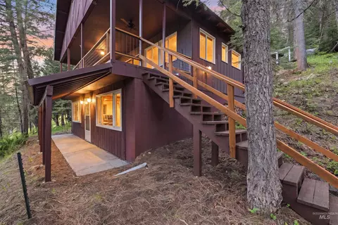 9791 Highway 55, Cascade, ID 83611
