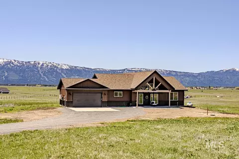 55 Chisum Dr, Donnelly, ID 83615