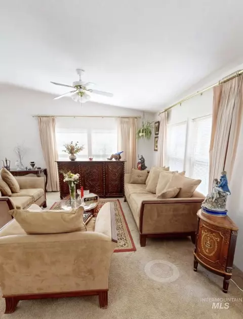 12411 Lake Shore Dr, Nampa, ID 83686